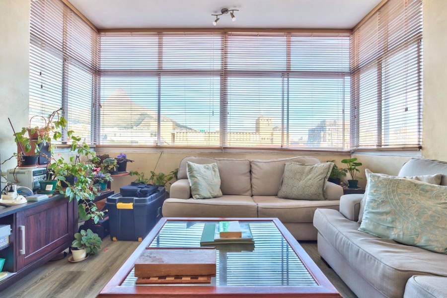 1 Bedroom Property for Sale in Sea Point Western Cape